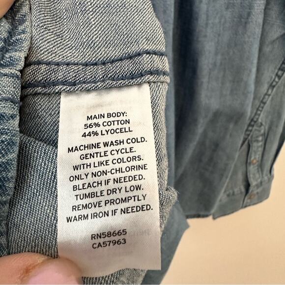 Caslon | Nordstrom Light Blue Denim Button-Down Shirt Size Small NWT - Picture 4 of 4